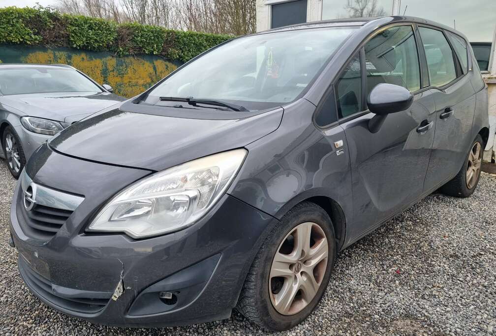 Opel 1.7 CDTi Cosmo**AIRCO**