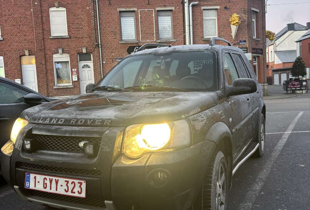 Land Rover 2.0 Turbo d4 HSE