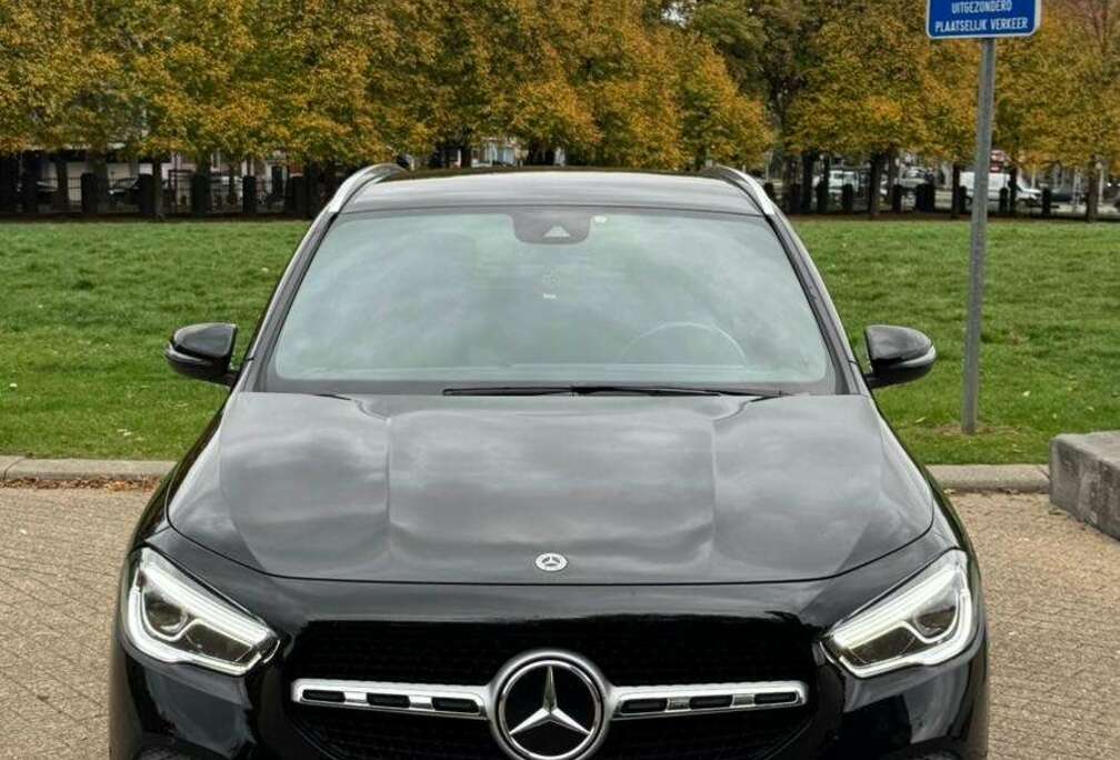Mercedes-Benz Luxury Line