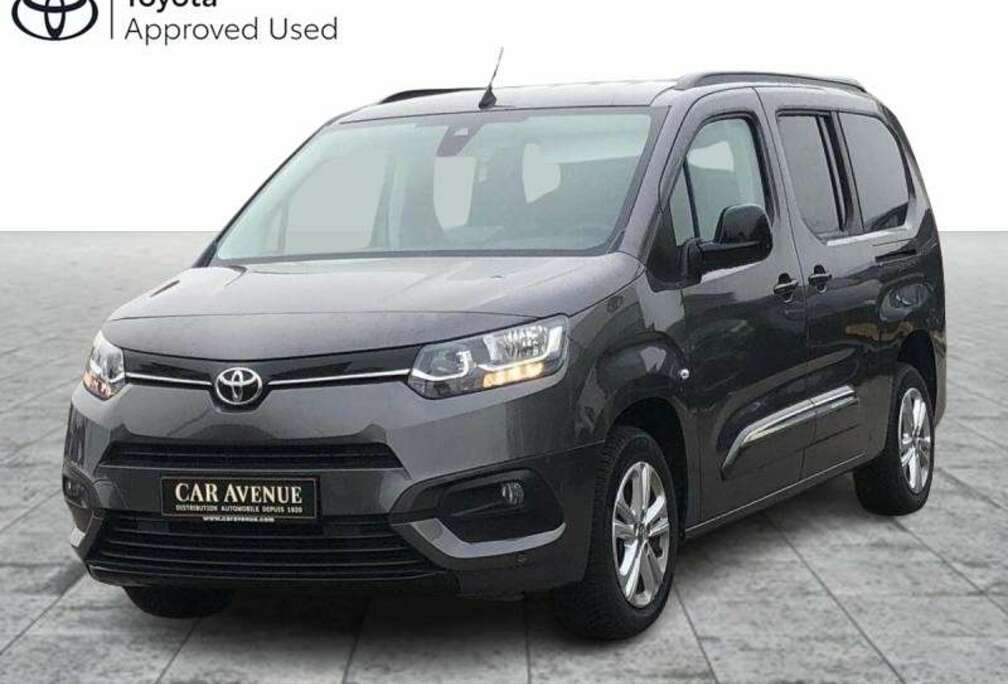 Toyota MPV