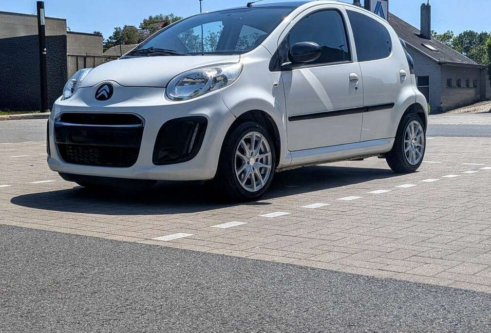 Citroen Citroën C1 euro 5 benzine GEKEURD VOOR VERKOOP
