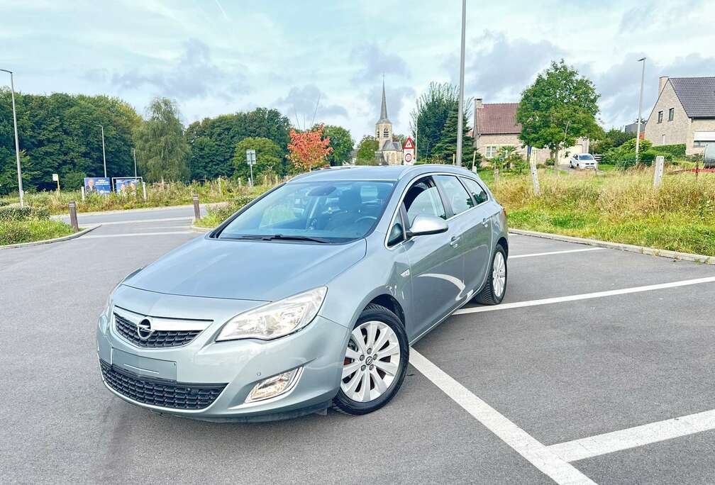 Opel 1.6 Sports Tourer Automatik Innovation