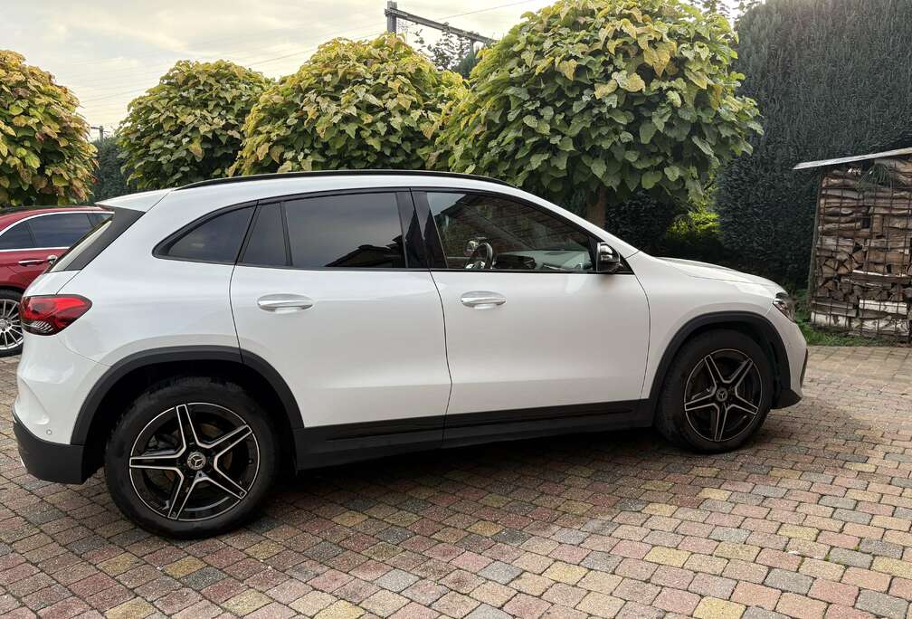 Mercedes-Benz AMG Line