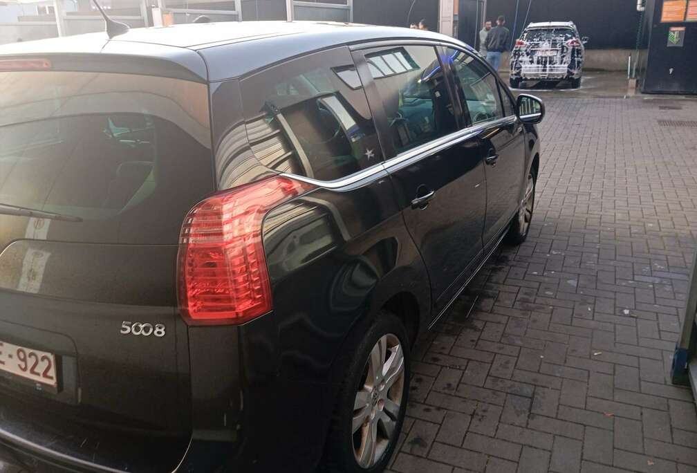 Peugeot 155 THP Platinum