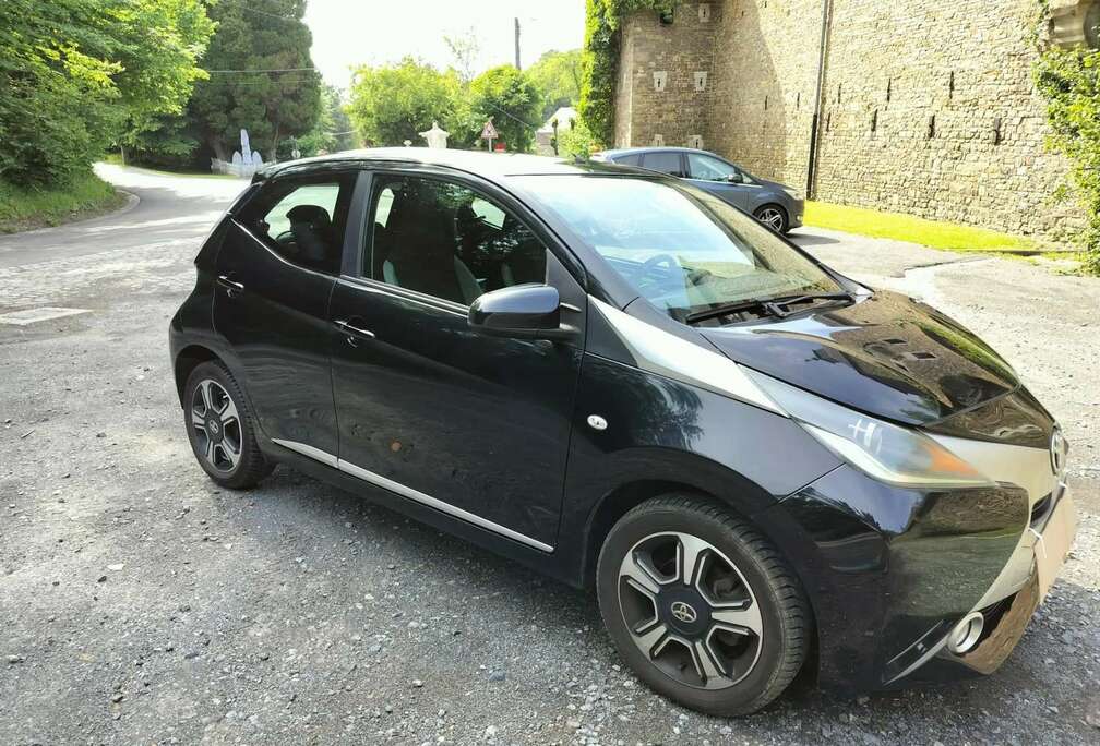 Toyota 1.0i VVT-i x