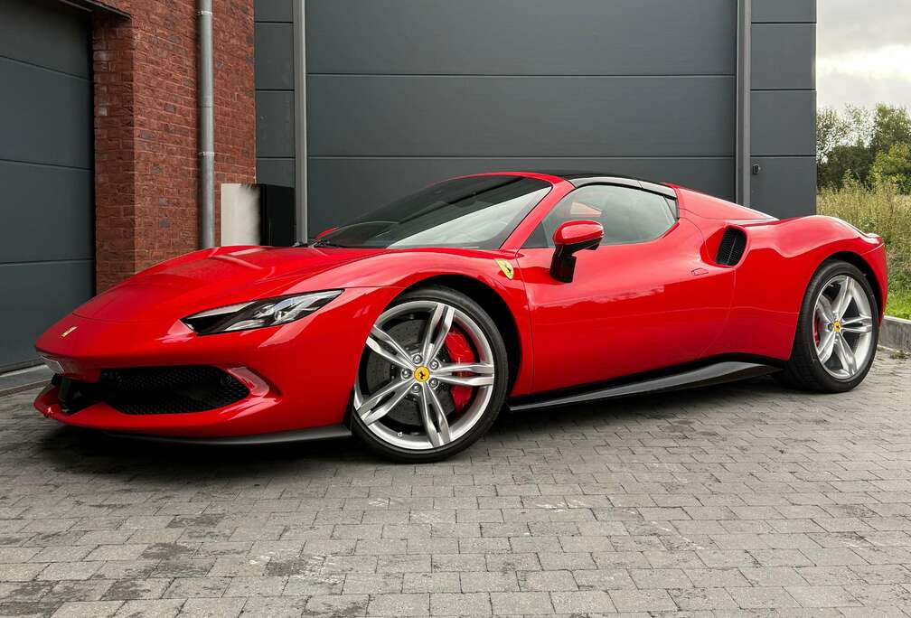 Ferrari 296 GTS PHEV 3.0 V6 DCT