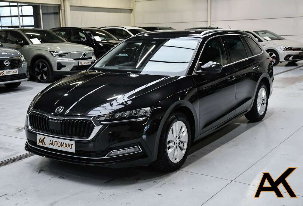 Skoda Octavia Combi 2.0 TDI DSG Style - NAVI / CAMERA