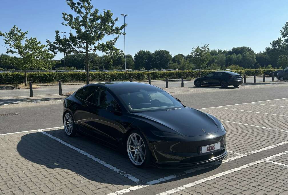 Tesla 64 kWh RWD Standart Range Premium