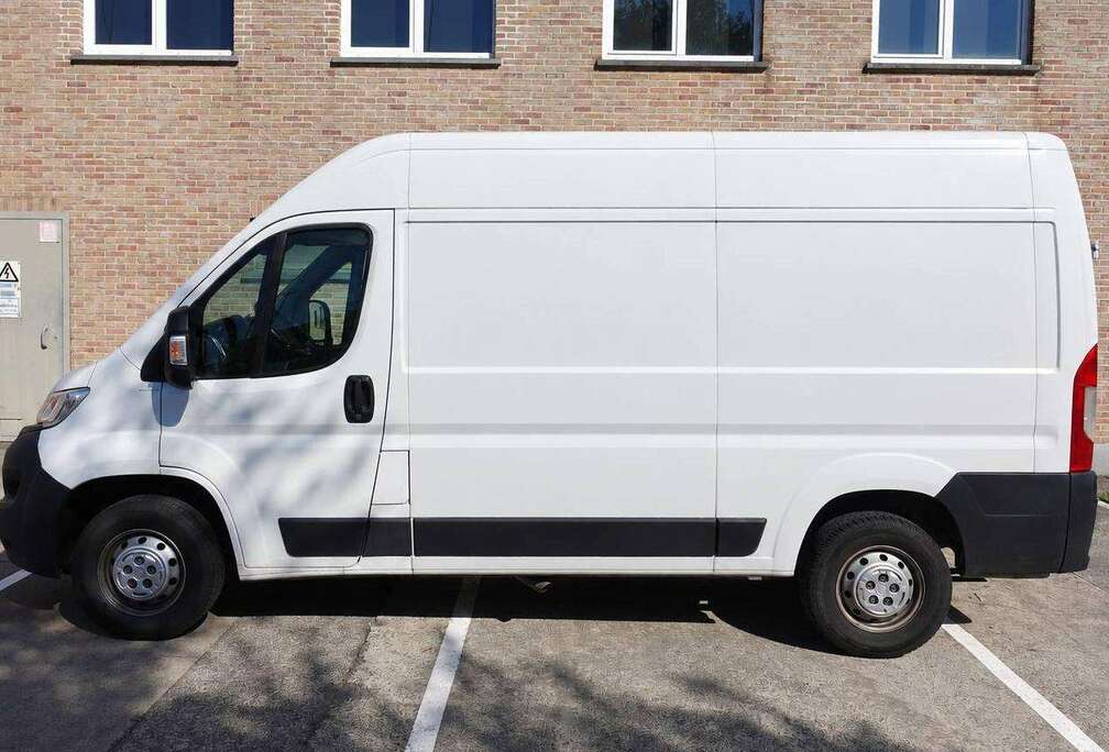 Opel 2.2 Turbo D L3 Base Heavy S/S