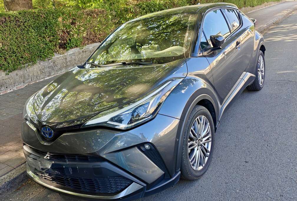 Toyota Hybrid 1.8i VVT-i C-Hic E-CVT Bi-Tone Grijs/zwart