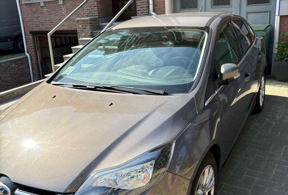 Ford 1.6 Ti-VCT Aut. Titanium