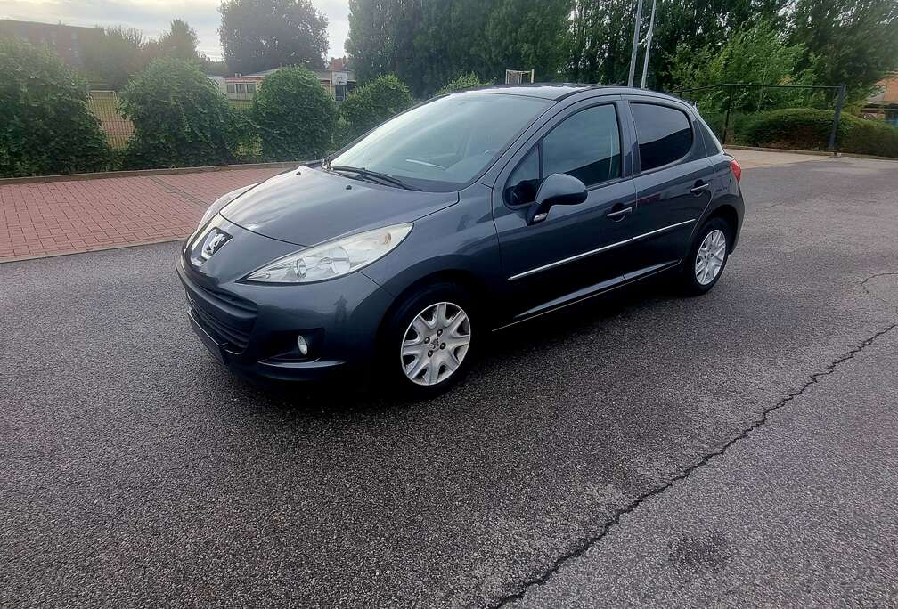 Peugeot 207+ 1.4i Access 1 er PROPRIÉTAIRE