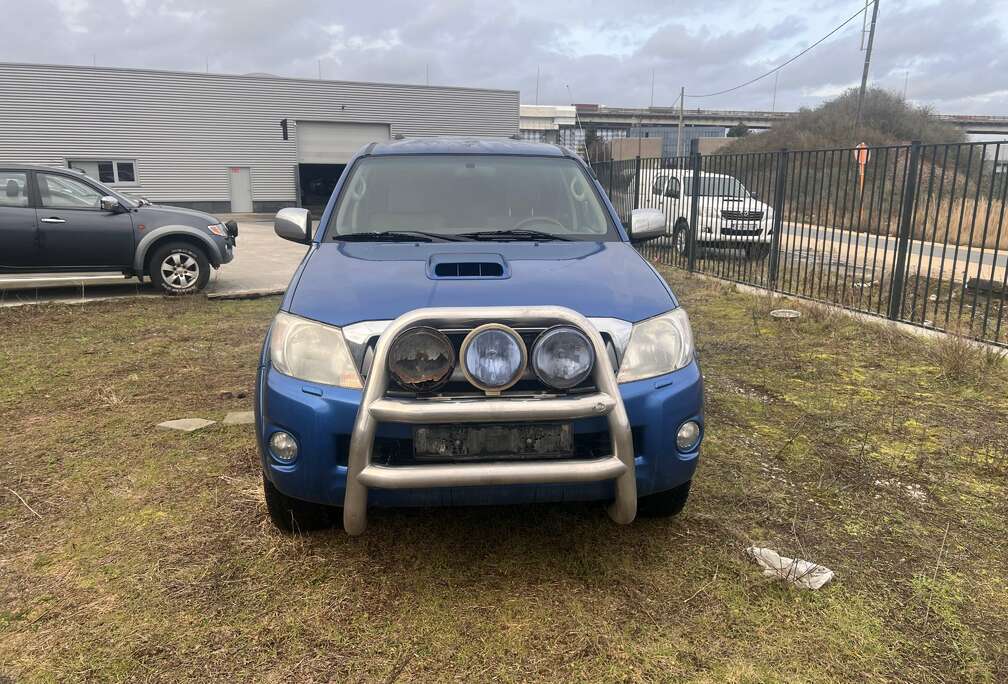 Toyota DBLE CAB 171 D-4D 4x4 ONLY EXPORT AFRIQUE