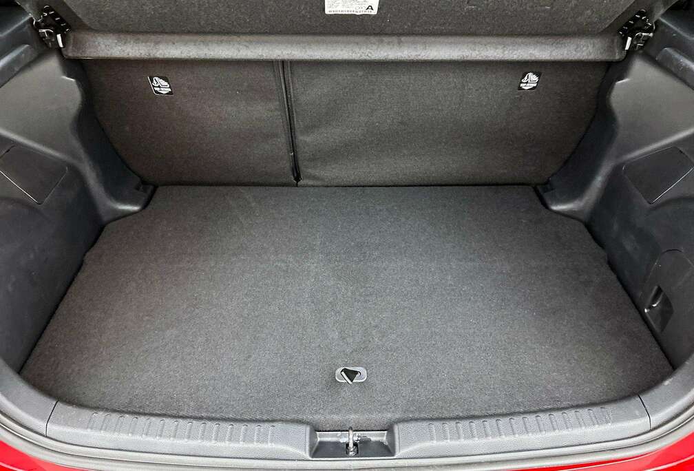 Toyota 1.5 VVT-i Hybrid Style e-CVT