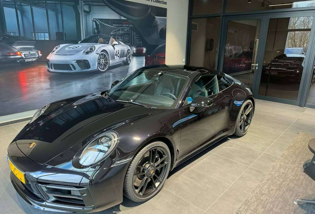 Porsche 911 Carrera 3.0 Turbo Dakar PDK
