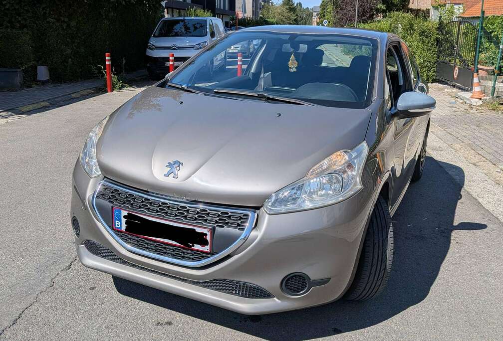 Peugeot 208 1.2i Intuitive