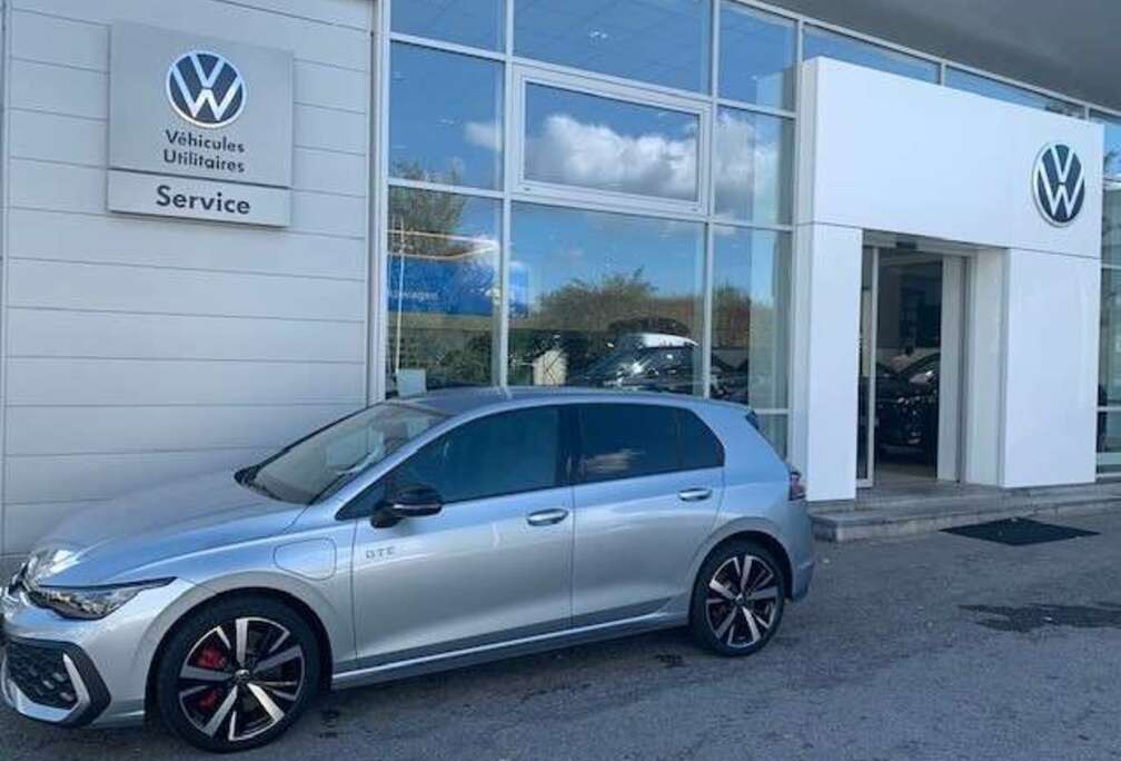 Volkswagen BLACK STYLE 1.5eHybrid 177CV DSG6