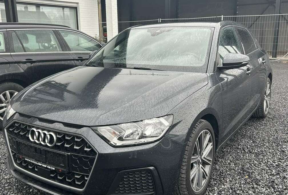 Audi Sportback 30 TFSI S line