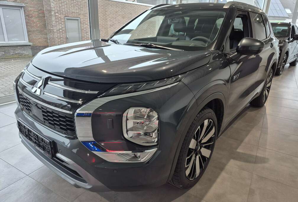Mitsubishi Outlander PHEV 2.4 INTRO ED 4WD