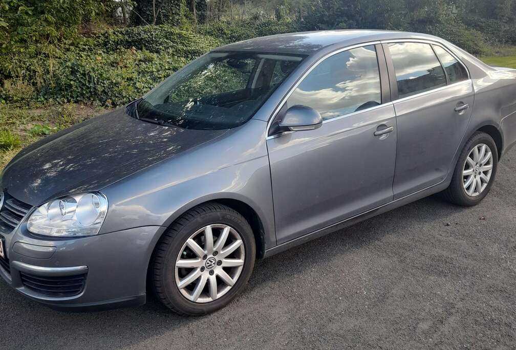 Volkswagen Jetta 1.6 CR TDi Comfortline DPF