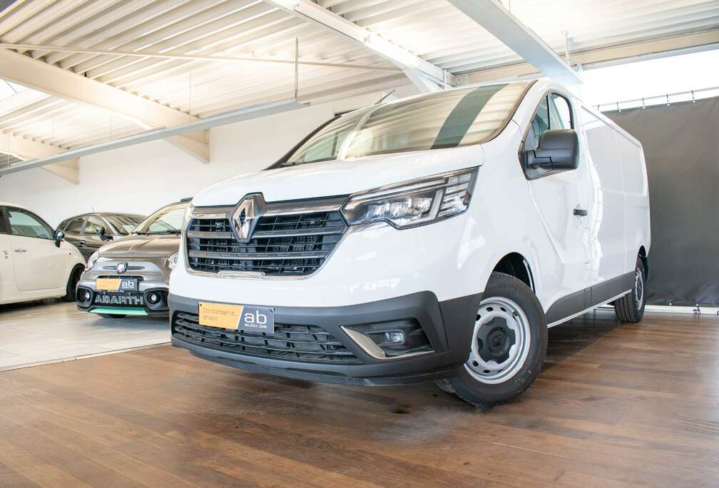 Renault LICHTE VRACHT 3 PL, REKKENWAND, CRUISE CONTROL, AIRCO, NAVI
