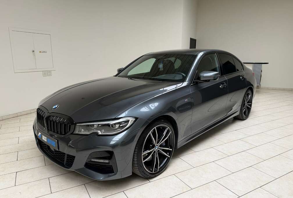 BMW 330i