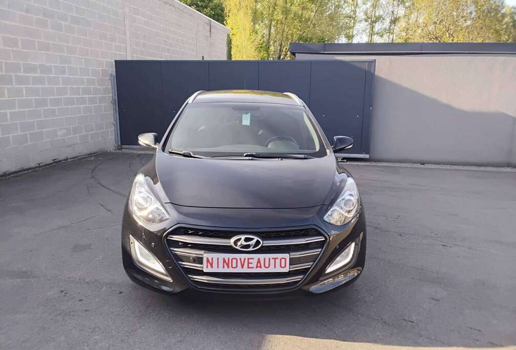 Hyundai SW 1.4i Go 1STE EIGENAAR  NAVI CAM BLUET CRUISE