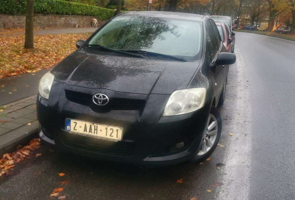 Toyota 97 VVT-i Linéa Luna