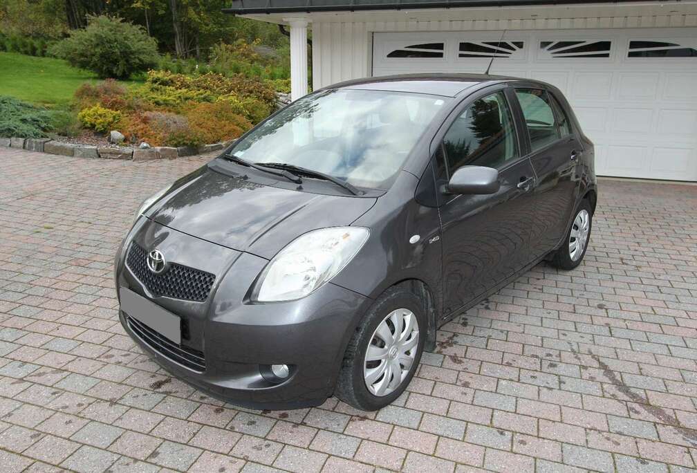 Toyota Yaris. Année : 2008
