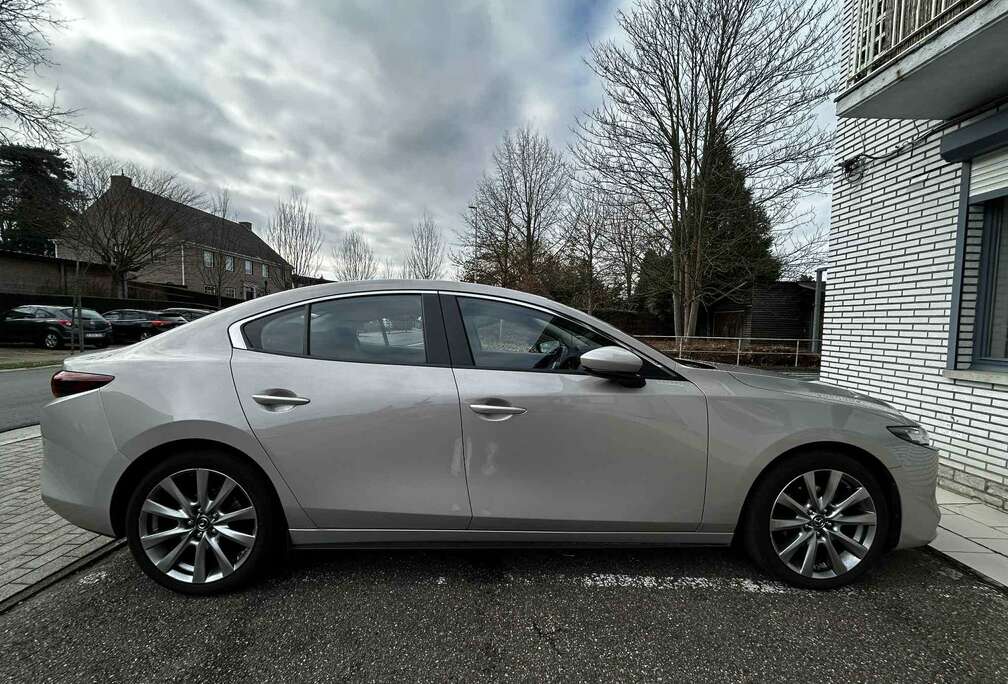 Mazda 3 Sedan 2.0l e-Skyactiv-X Exclusive-line