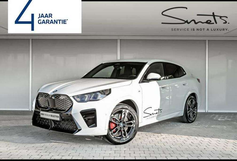 BMW eDrive20-M Pack Pro-HUD-TrekhaakCamera-Driving Plu