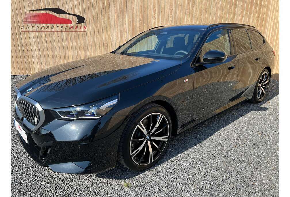 BMW Touring 520iA M SPORT  ALS NIEUW