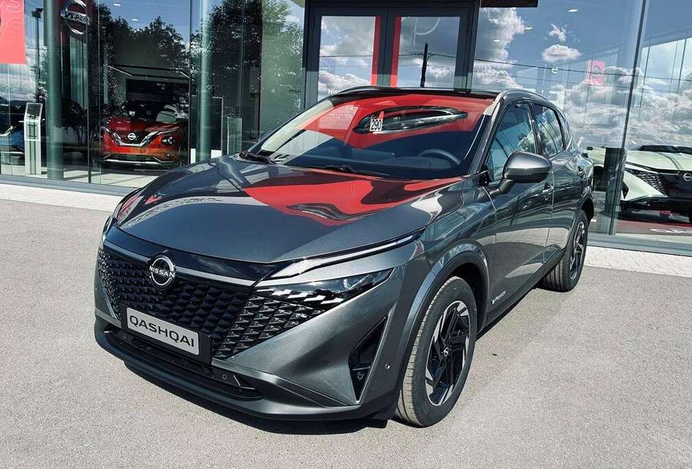 Nissan N-Connecta + Glass Roof + Cold Pack