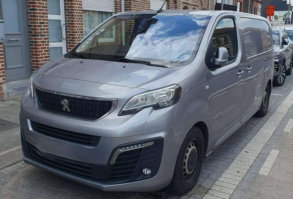 Peugeot 1.5 BlueHDi L1 Compact Premium S