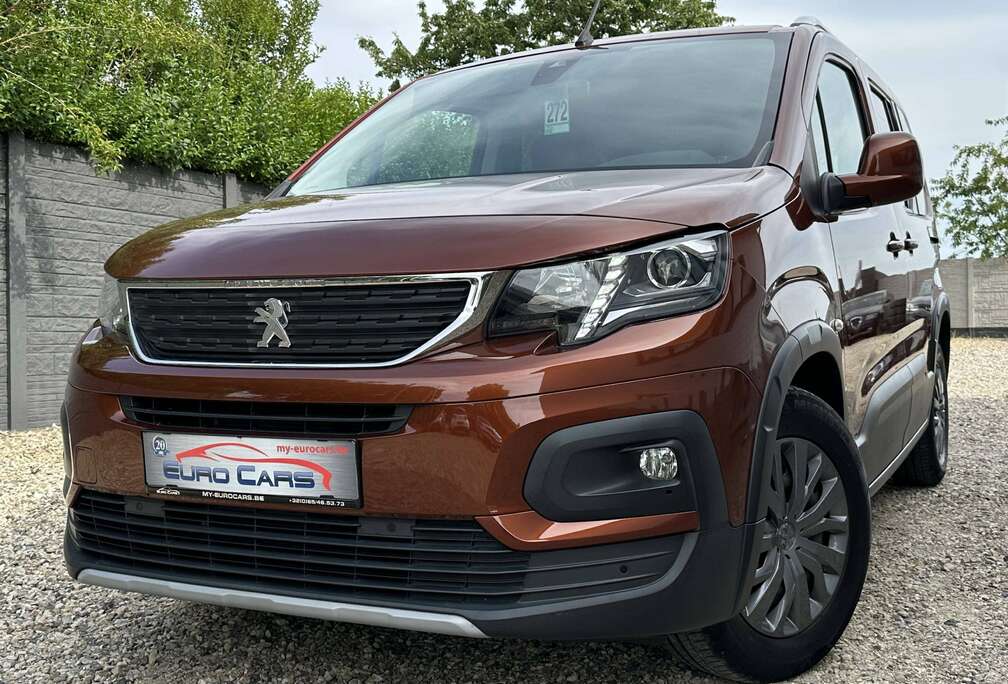 Peugeot 1.5 BlueHDi Standard Allure AGC AUTOMATIQUE/CAMERA/CARPLAY/LED