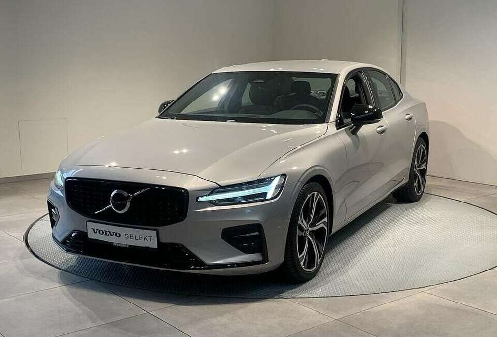 Volvo B4 Mild Hybride Plus Dark