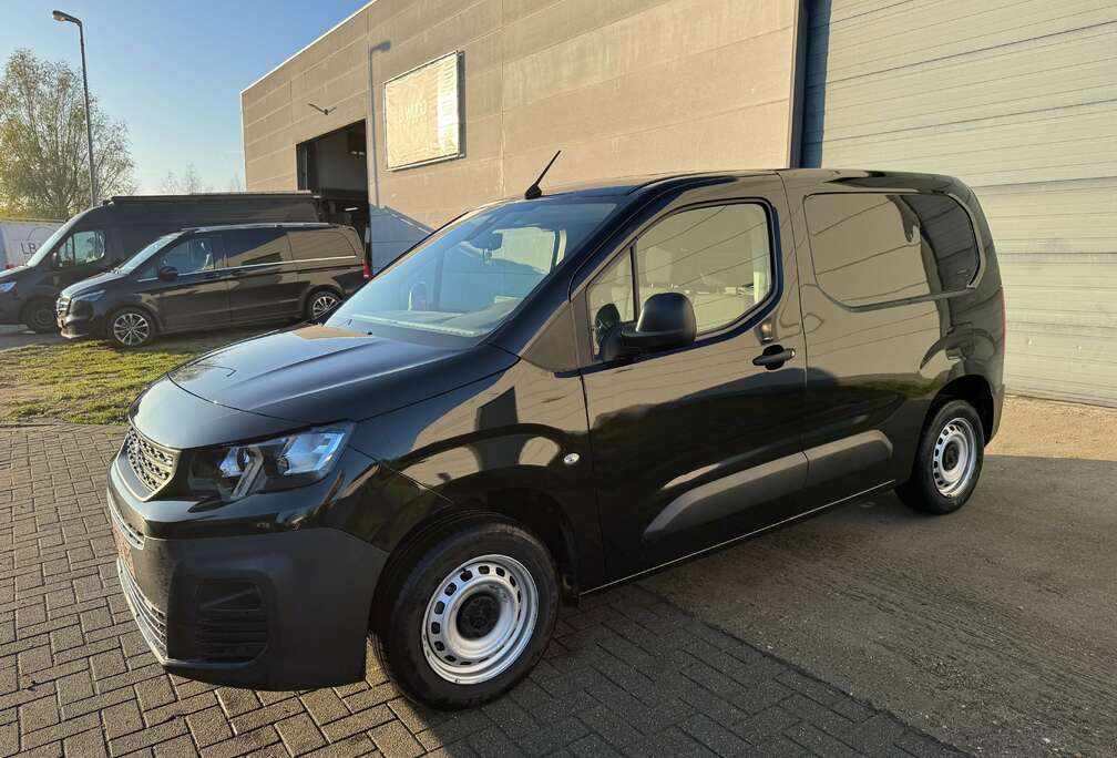 Peugeot Partner 1.2 Puretech 110 (BTW Aftrekbaar)