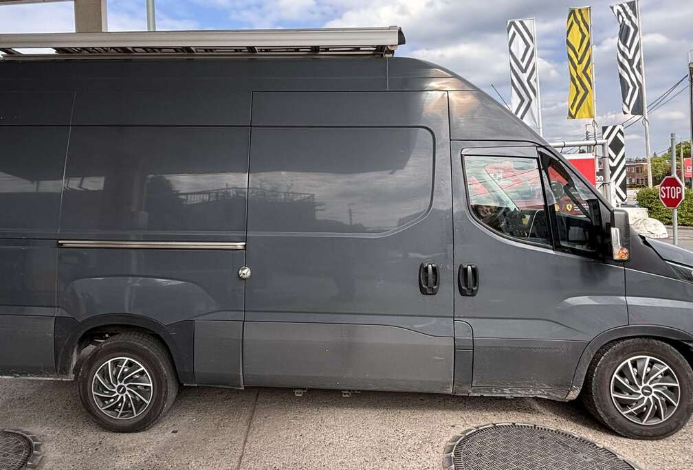 Iveco 35C18V 3.0 Turbo VGT Hi-Matic (4100L)