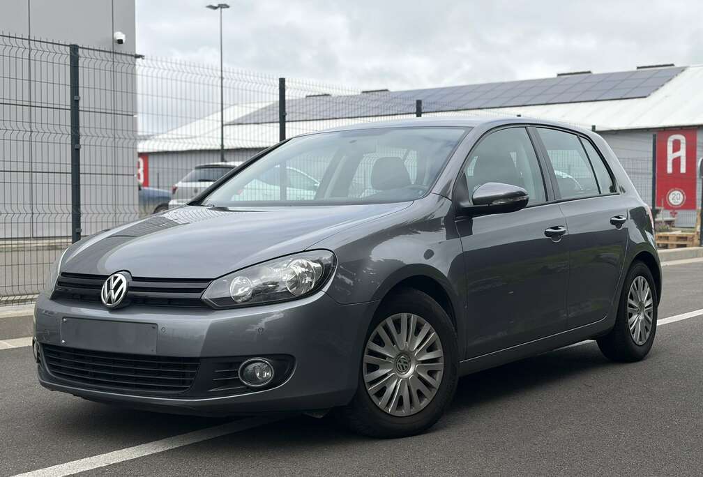 Volkswagen Volkswagen Golf 6// 1.6TDI// ÉTAT IMPECCABLE// Die