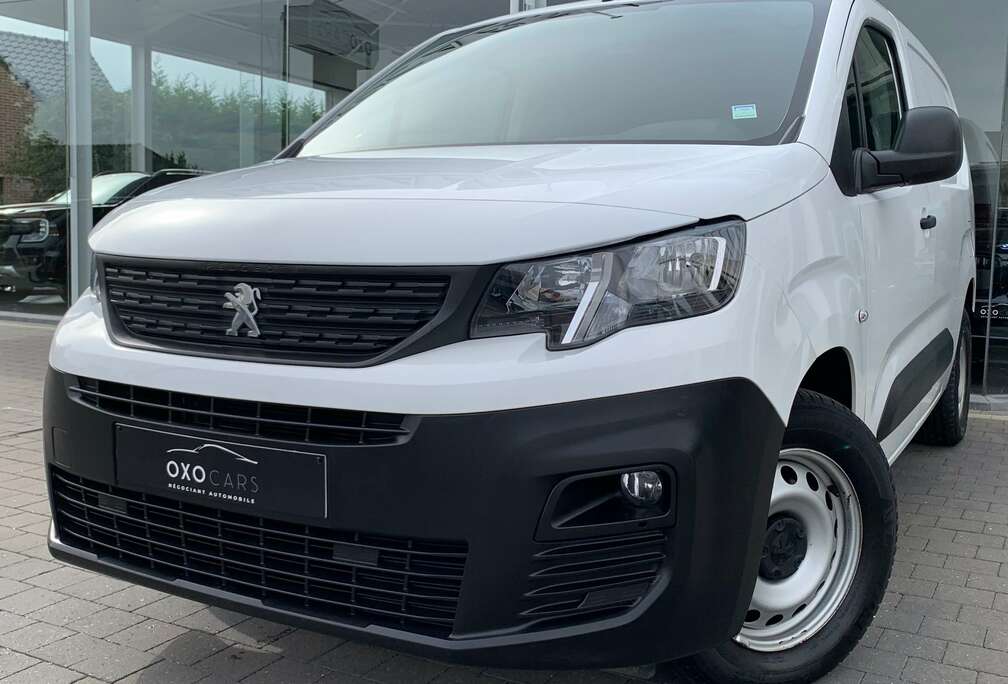 Peugeot XL 1.5 HDI 102CV / LONG CHÂSSIS / 3 PLACES / GRAND GPS / CARPLAY / AIRCO / CRUISE / PDC / 11.488€ HTVA /