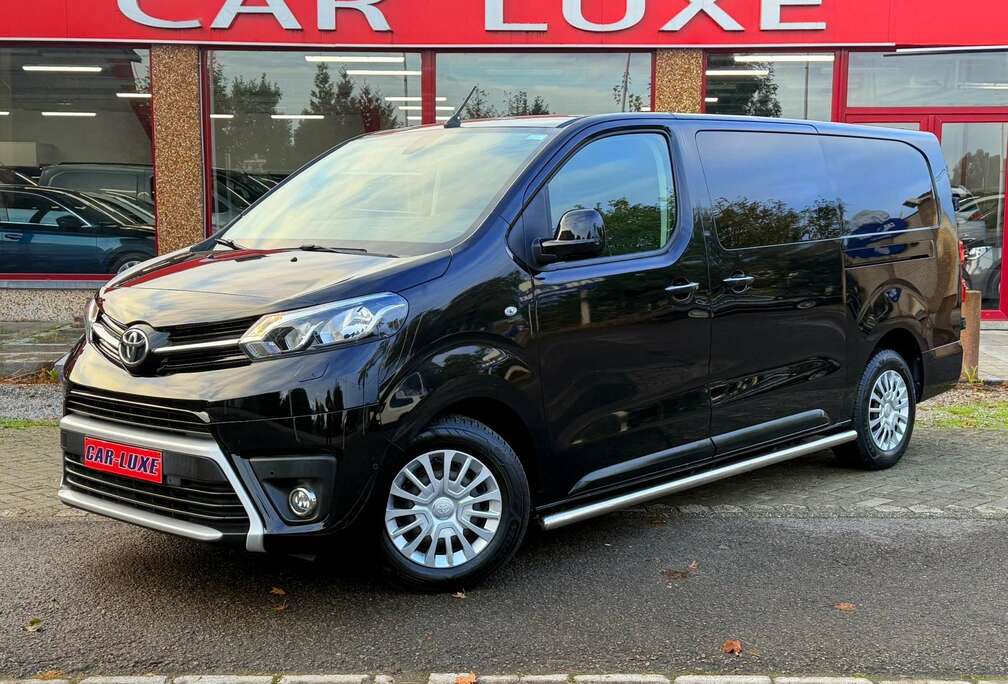 Toyota 2.0 D DOUBLE CABINE UTILITAIRE 6 PLACES TVA DEDUCT