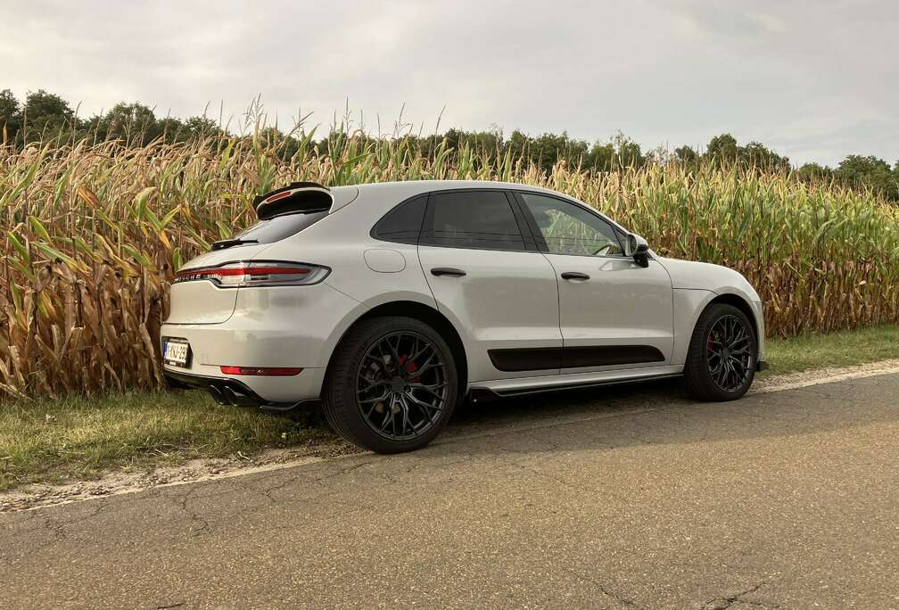 Porsche sport crono pakket .310 pk gechipt. sport uitlaat