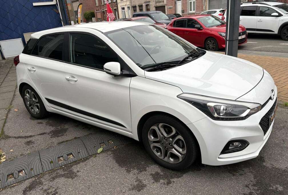 Hyundai i20 1.0 T-GDi avec 1 an 1/2 de garantie