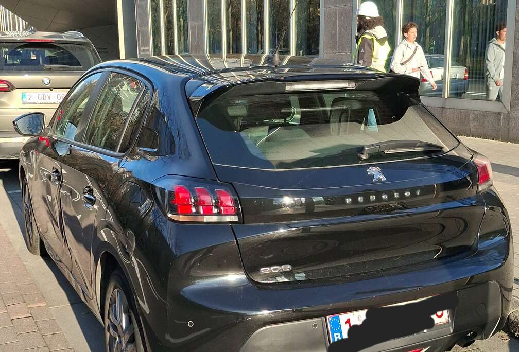 Peugeot 208 1.2i PureTech Active Pack (EU6.4)