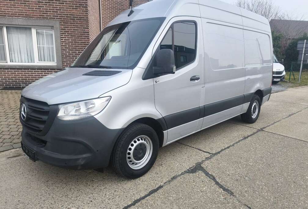 Mercedes-Benz 315 CDI Standard VA 9G-TRONIC