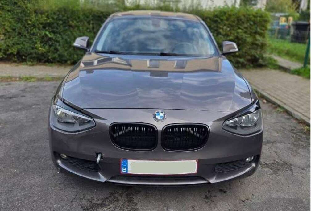 BMW BMW 116i 2012  propre, moteur ( DÉMARRE ET ROU