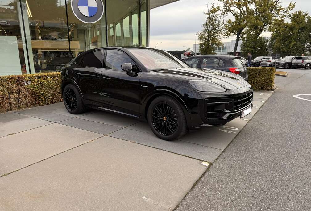 Porsche Cayenne E-Hybrid Coupe