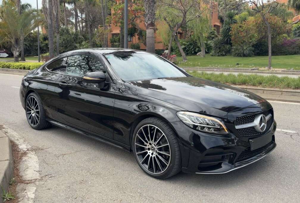 Mercedes-Benz Coupe AMG LINE   GARANTIE 1 An