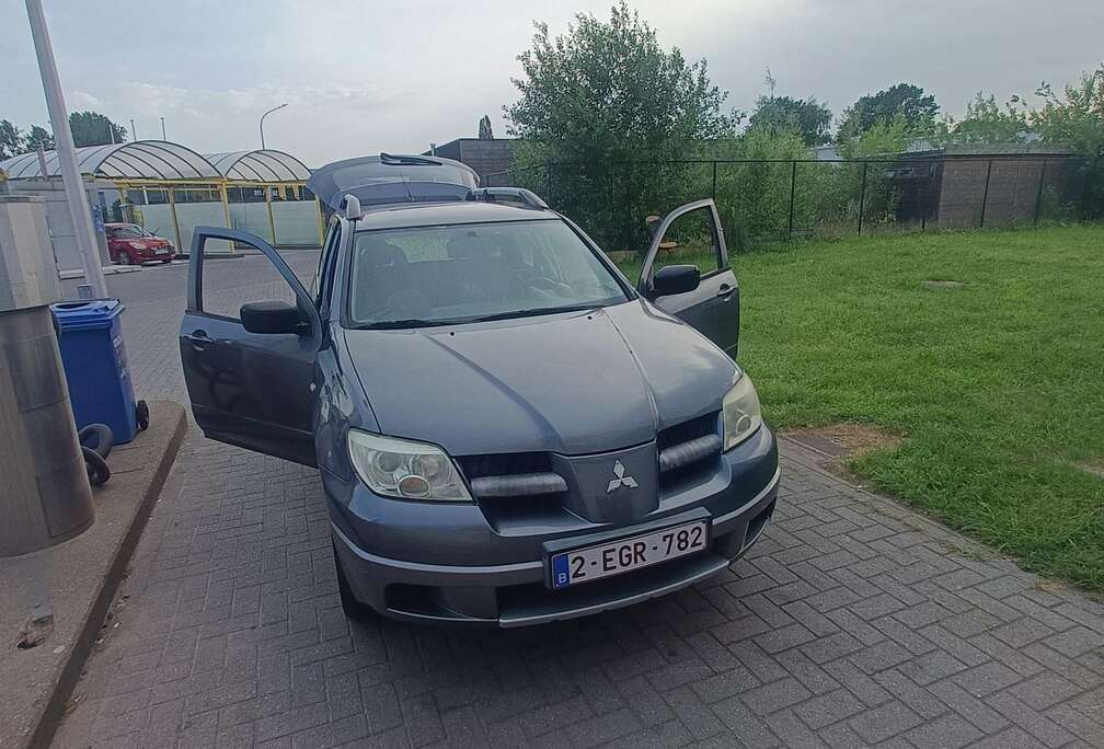 Mitsubishi 2.0i 16v Inform 2WD