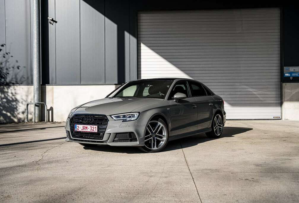Audi // S-LINE // TOIT OUVRANT // B&O // CARPLAY //